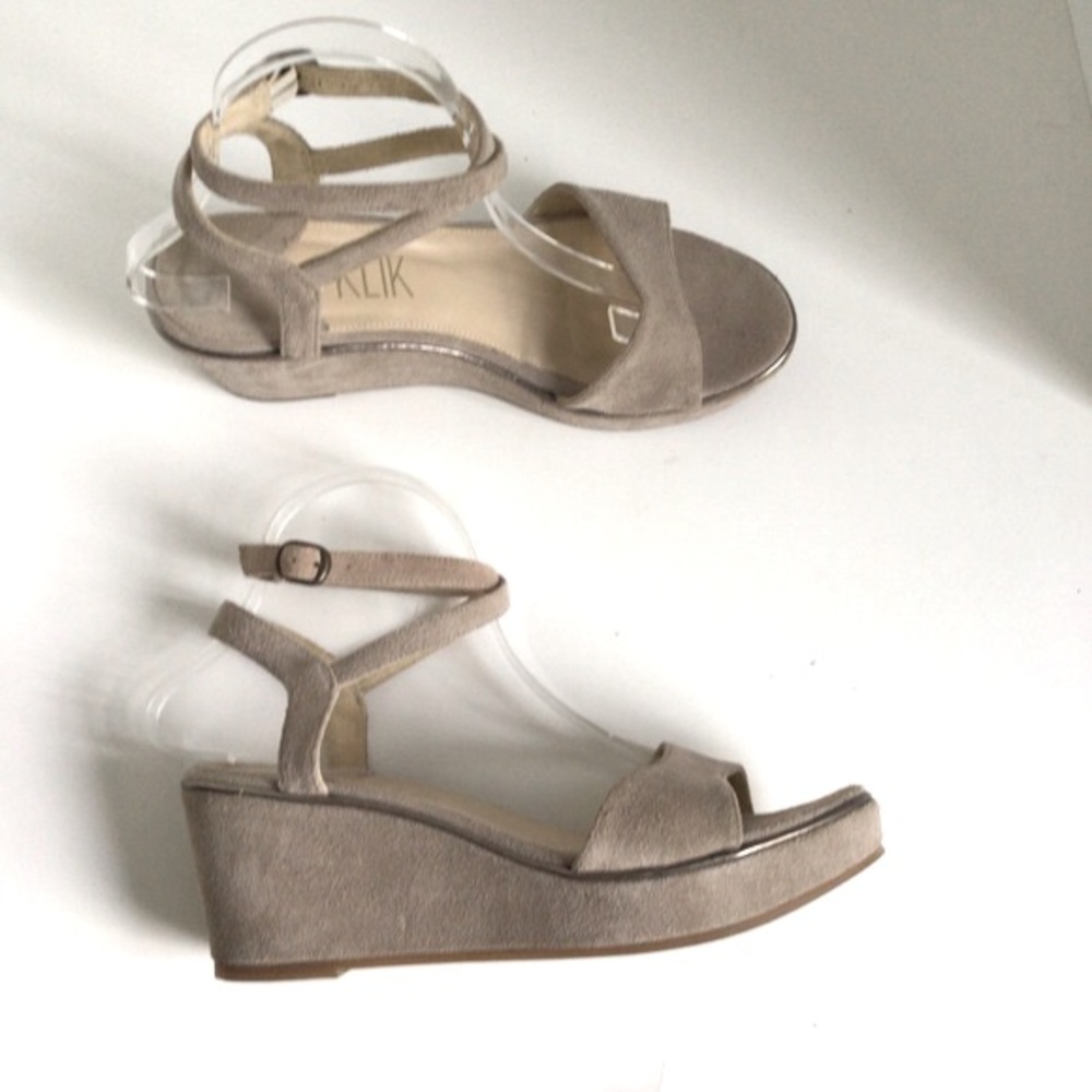 KLIK suede platform sandals made in Spain. EU 39
